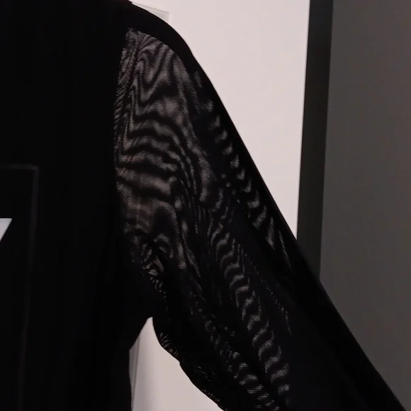 Sweatpants and sweatshirt - Picture 5 of 6